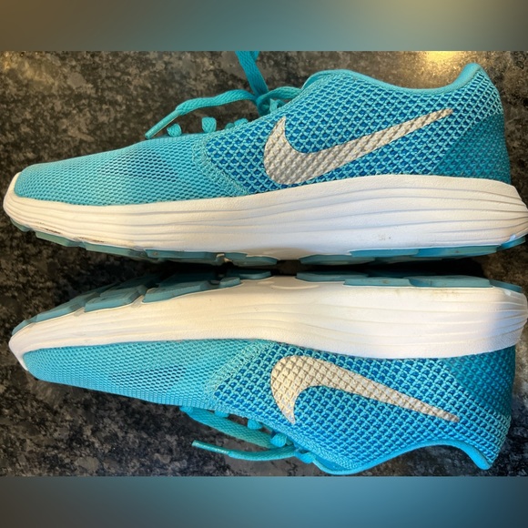 Nike revolution 3 shoes - Picture 4 of 7